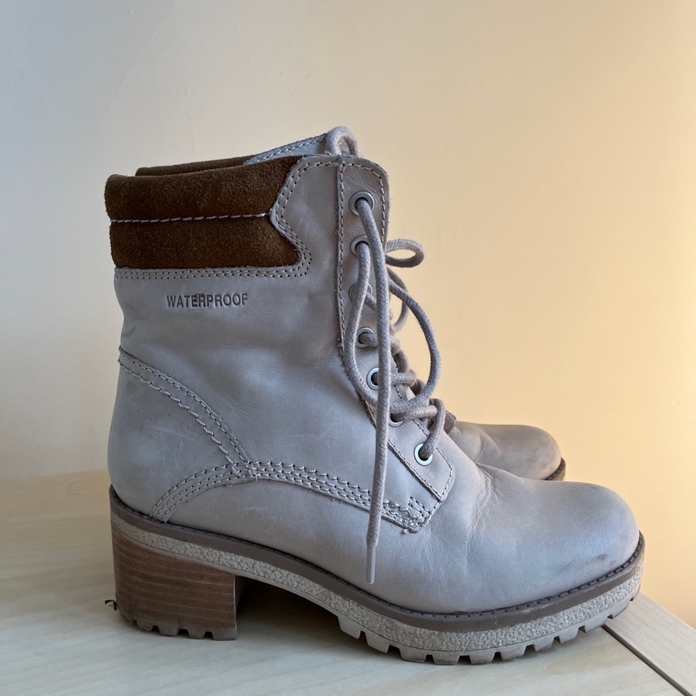 Cougar Danbury Boots in Mushroom